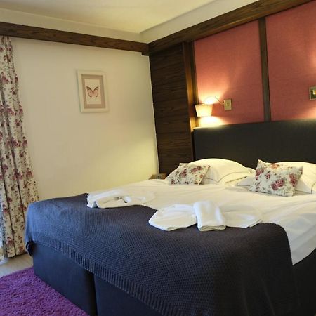 Hotel-Restaurant Zum Hirschhaus Inklusiv Chiemgaukarte Ruhpolding Eksteriør billede