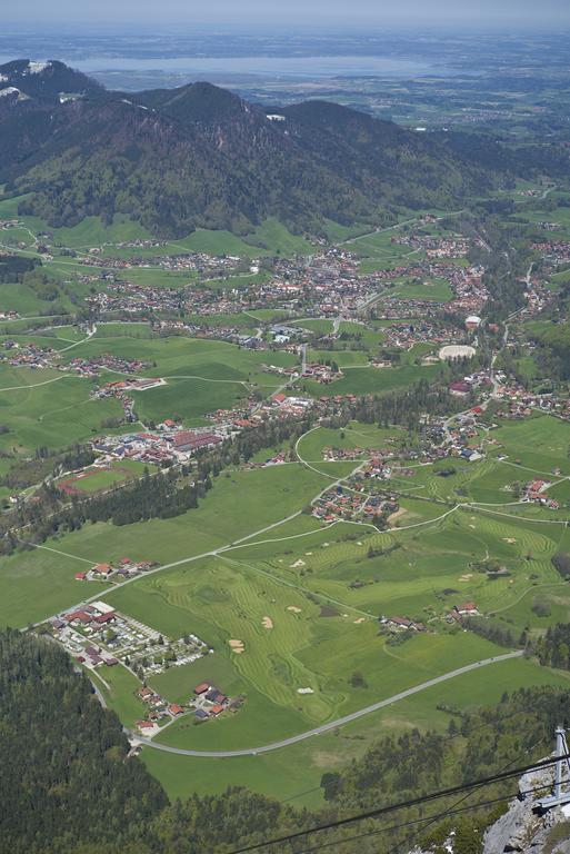 Hotel-Restaurant Zum Hirschhaus Inklusiv Chiemgaukarte Ruhpolding Eksteriør billede