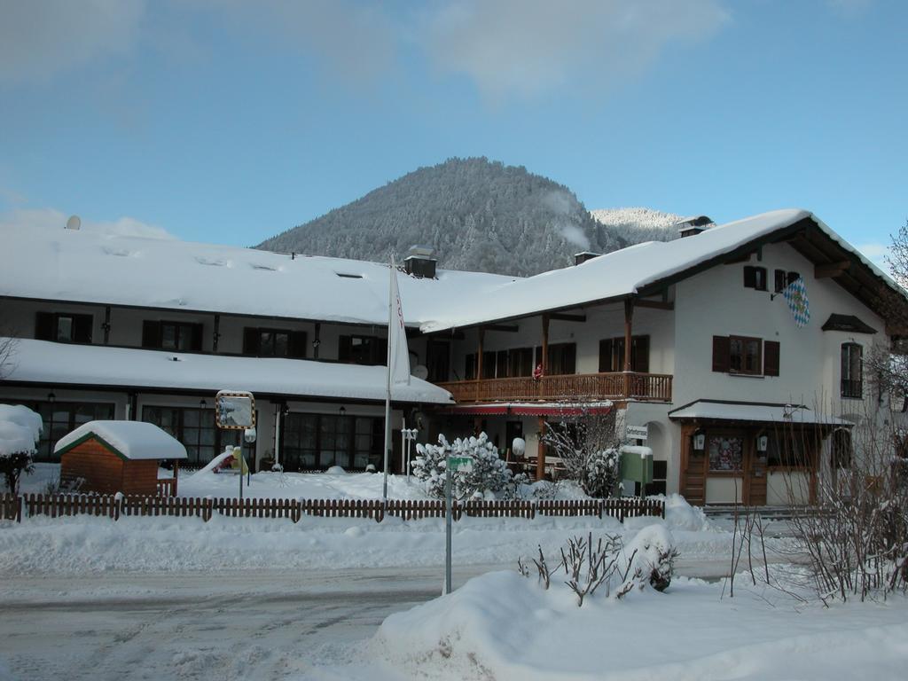 Hotel-Restaurant Zum Hirschhaus Inklusiv Chiemgaukarte Ruhpolding Eksteriør billede