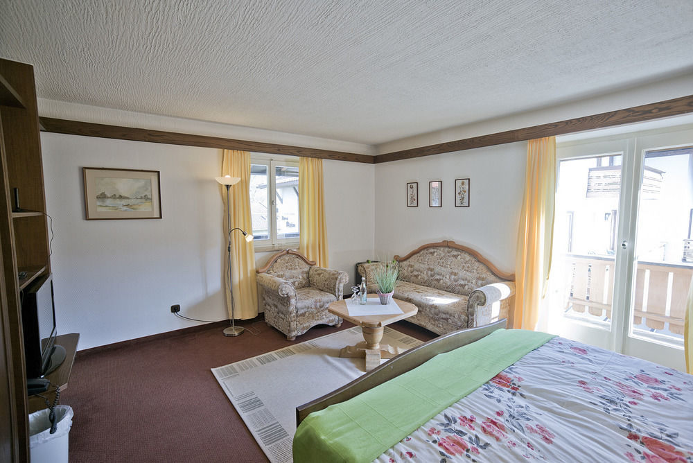 Hotel-Restaurant Zum Hirschhaus Inklusiv Chiemgaukarte Ruhpolding Eksteriør billede